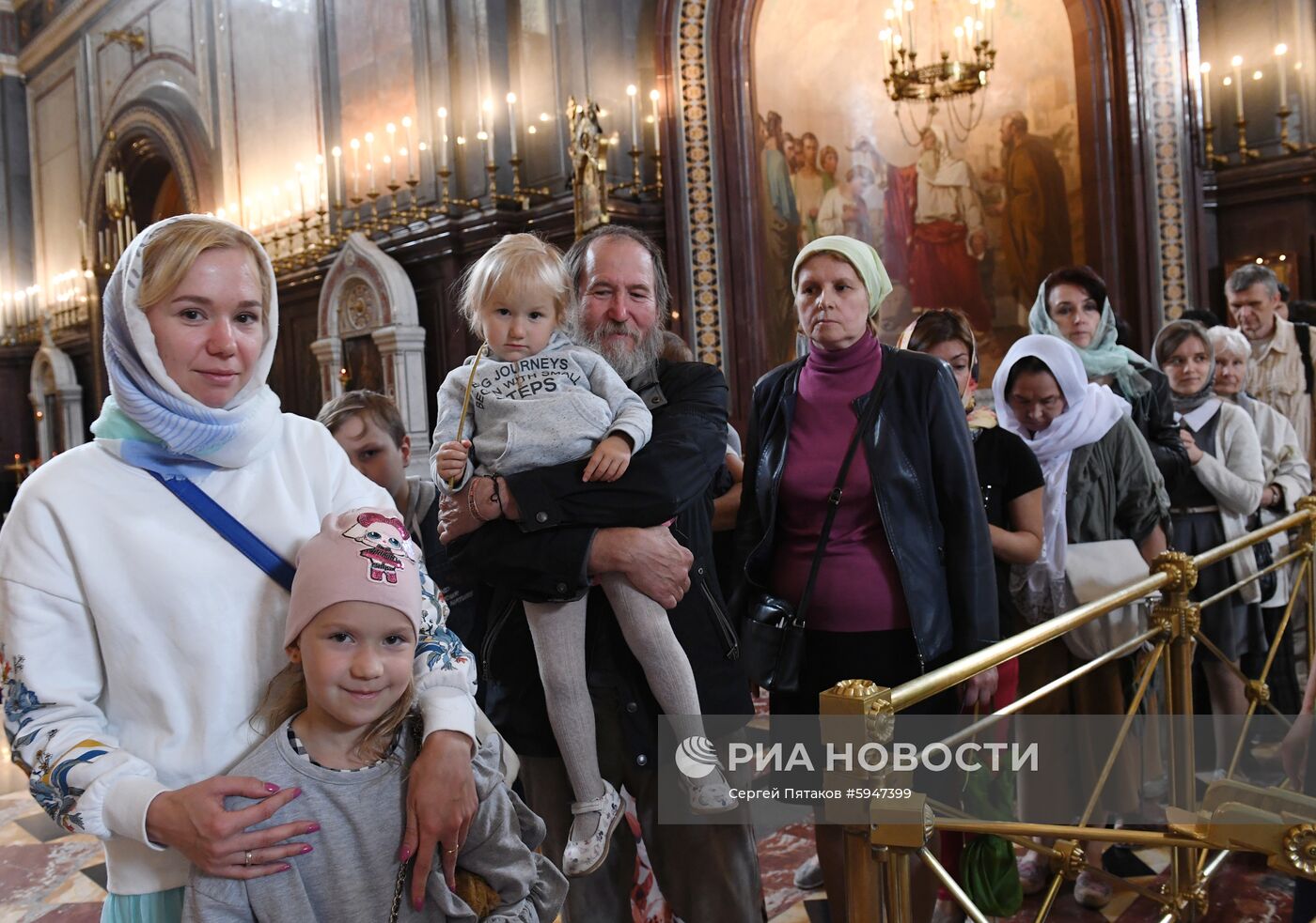 Поклонение мощам святых Петра и Февронии в Москве