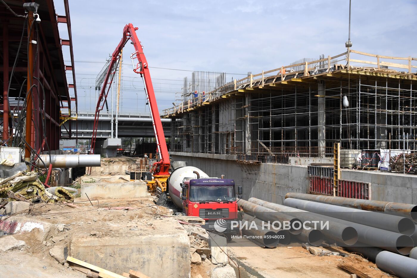 Строительство станции метро "Нижегородская"