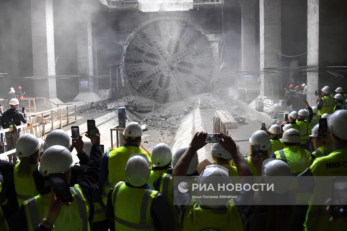 Строительство станции метро "Нижегородская"