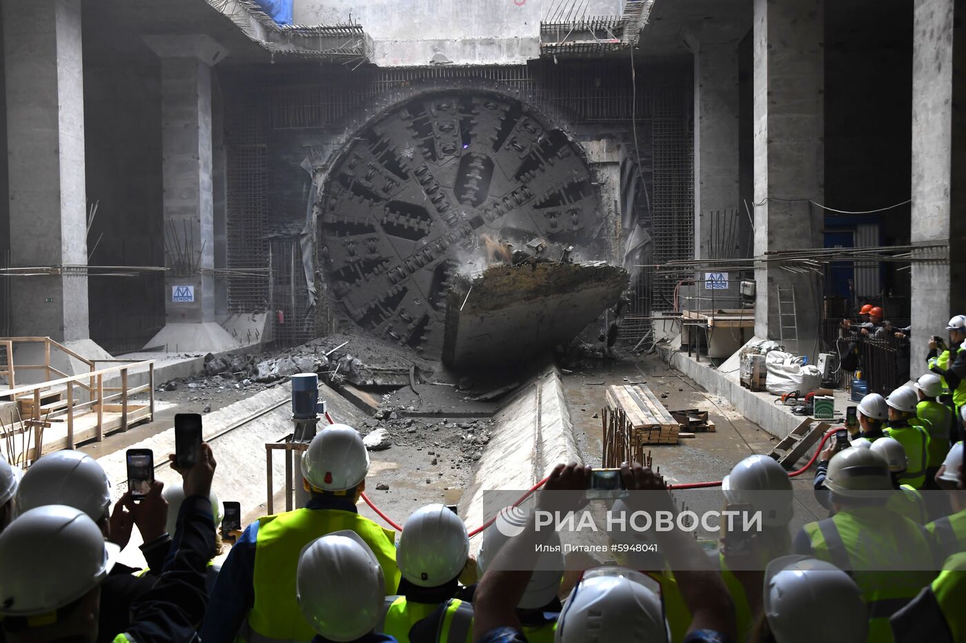 Строительство станции метро "Нижегородская"