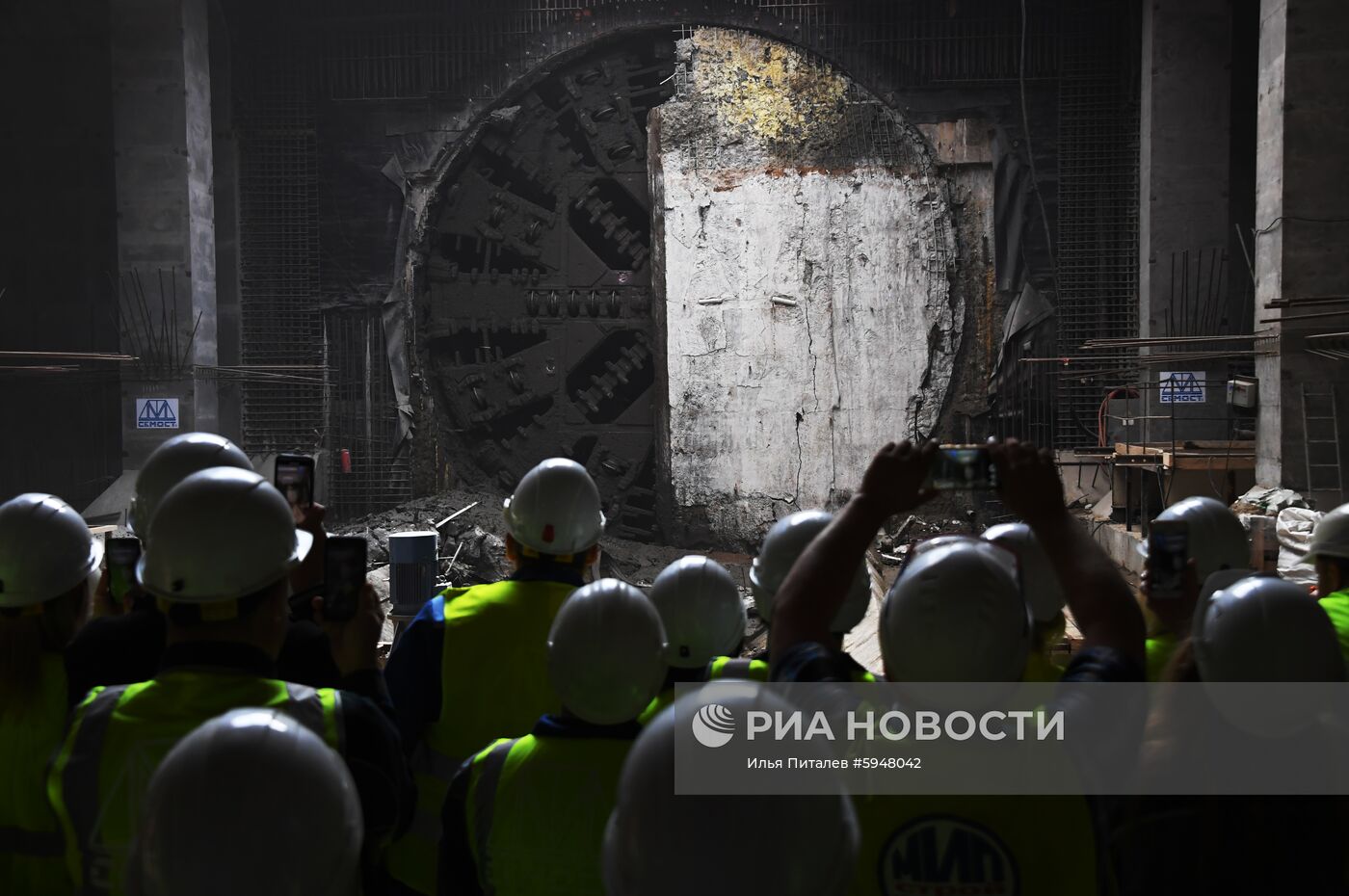 Строительство станции метро "Нижегородская"