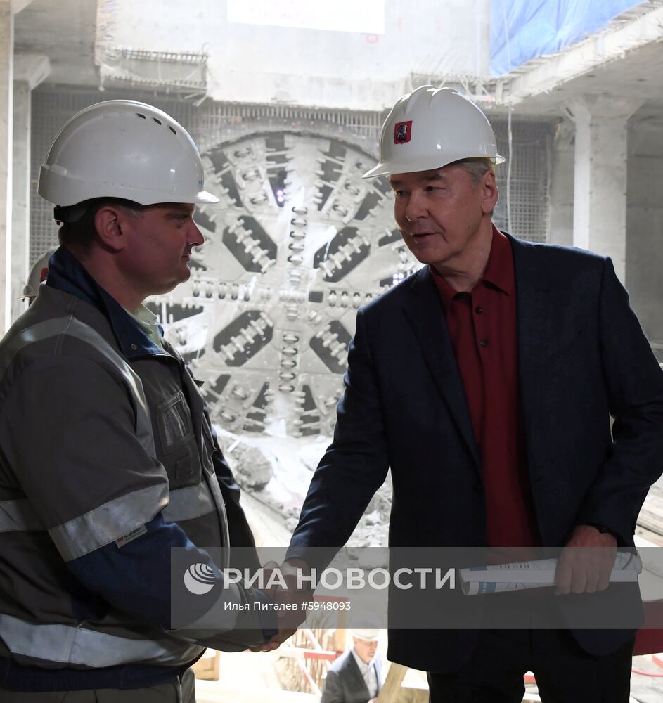 Строительство станции метро "Нижегородская"