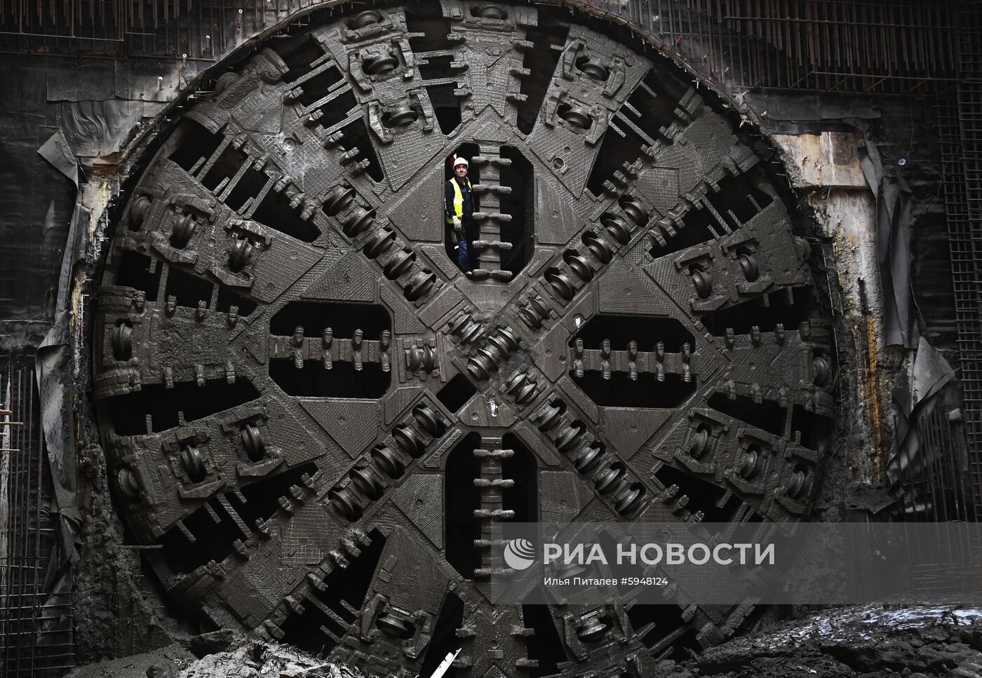 Строительство станции метро "Нижегородская"