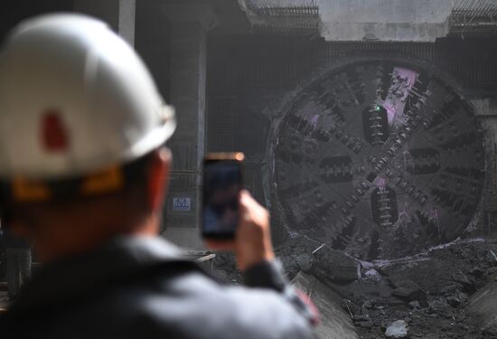 Строительство станции метро "Нижегородская"