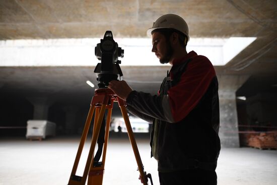 Строительство станции метро "Нижегородская"