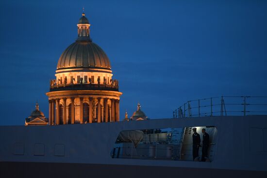 Выход боевых кораблей из Санкт-Петербурга в рамках подготовки к Дню ВМФ России 