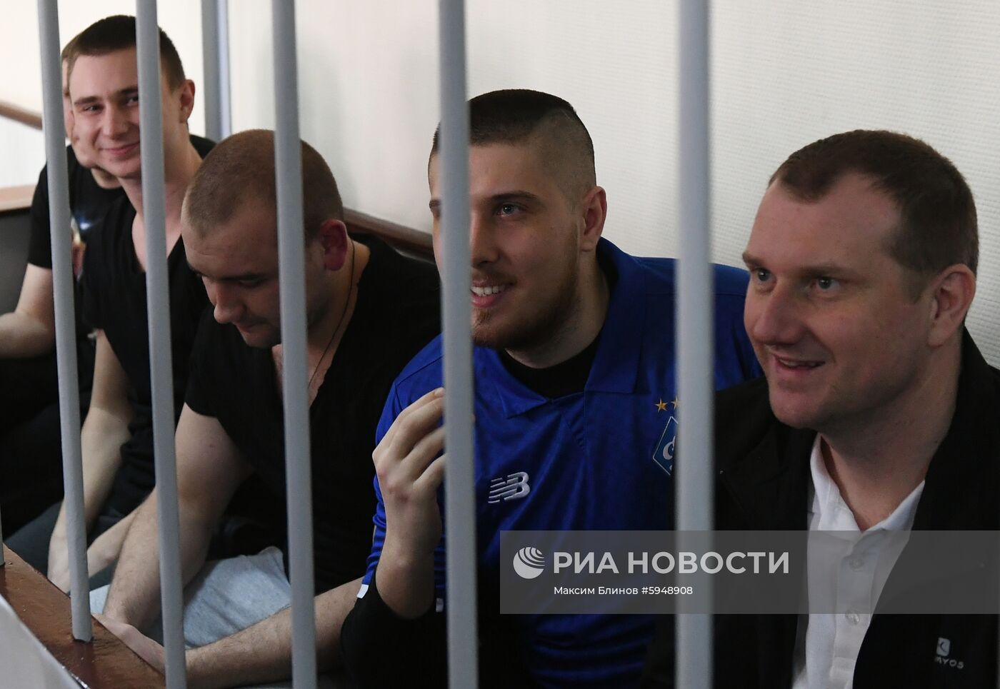 Рассмотрение ходатайства о продлении ареста украинским морякам