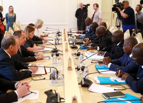 Встреча глав МИД РФ и Кот-д’Ивуара С. Лаврова и М. Амон-Тано