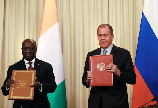 Встреча глав МИД РФ и Кот-д’Ивуара С. Лаврова и М. Амон-Тано