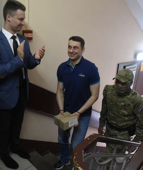 Рассмотрение ходатайства о продлении ареста украинским морякам