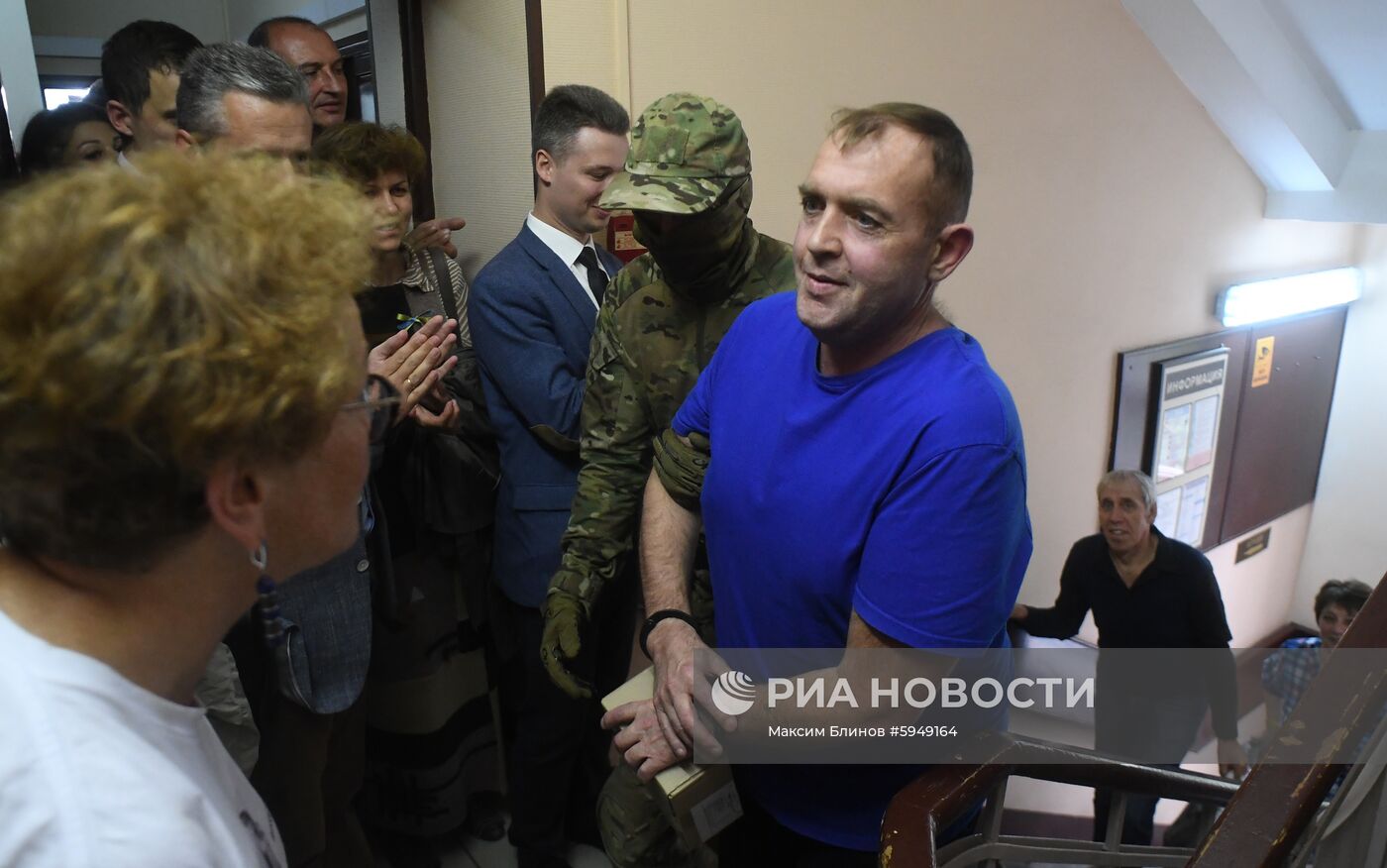 Рассмотрение ходатайства о продлении ареста украинским морякам