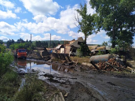 Последствия паводка в Иркутской области