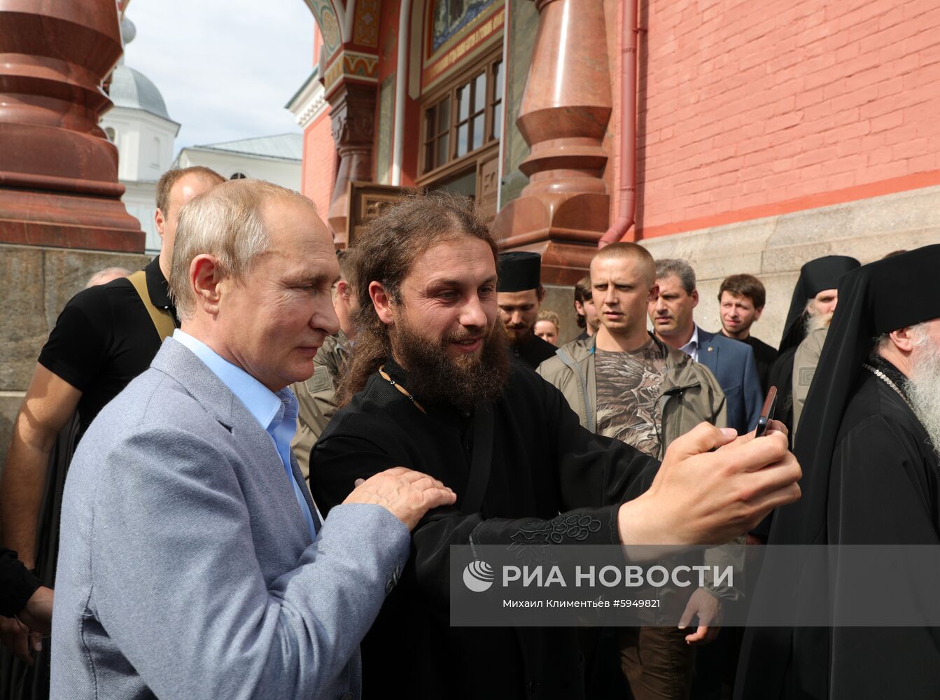 Президенты РФ и Белоруссии В. Путин и А. Лукашенко посетили Валаамский монастырь