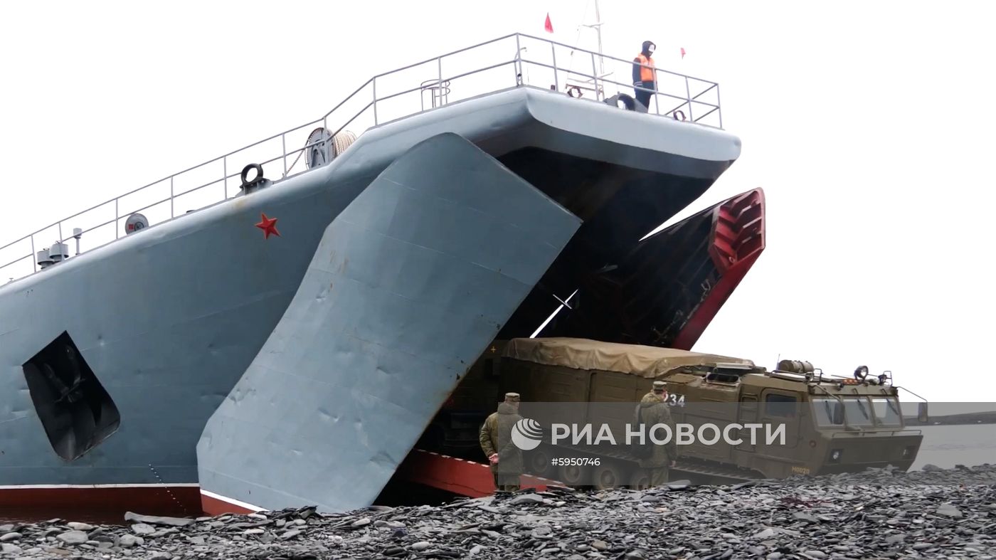 Стрельбы из арктических ЗРК "Тор-М2ДТ" на архипелаге Новая Земля