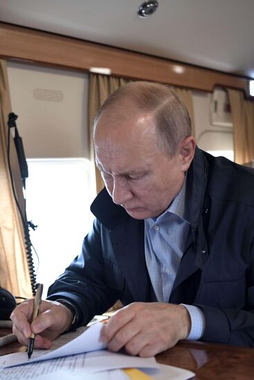 Президент РФ В. Путин посетил Иркутскую область