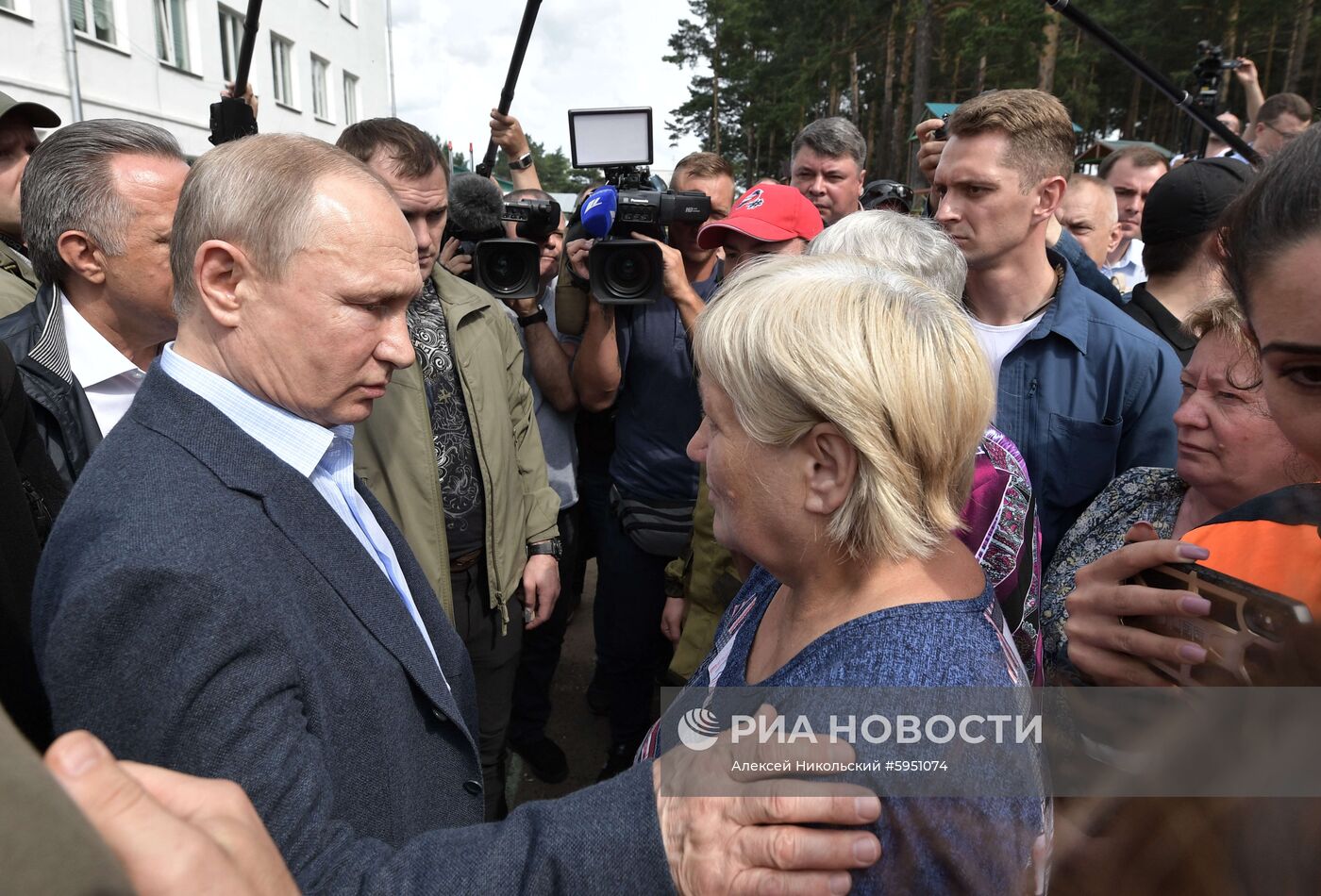 Президент РФ В. Путин посетил Иркутскую область