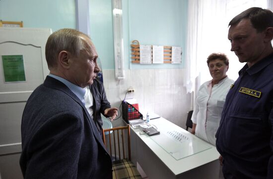 Президент РФ В. Путин посетил Иркутскую область