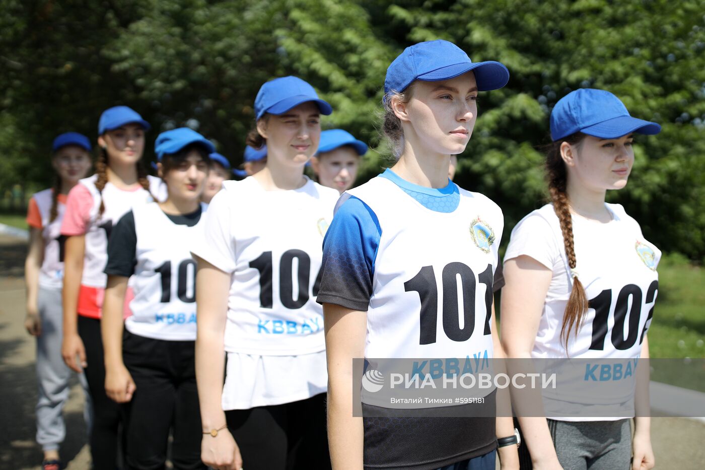 Отбор девушек-абитуриентов для обучения в Краснодарском авиационном училище летчиков 