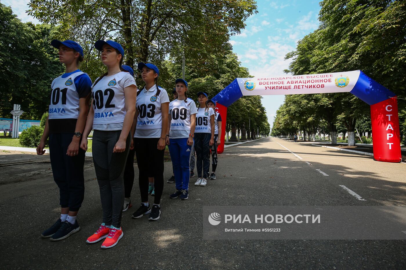 Отбор девушек-абитуриентов для обучения в Краснодарском авиационном училище летчиков 