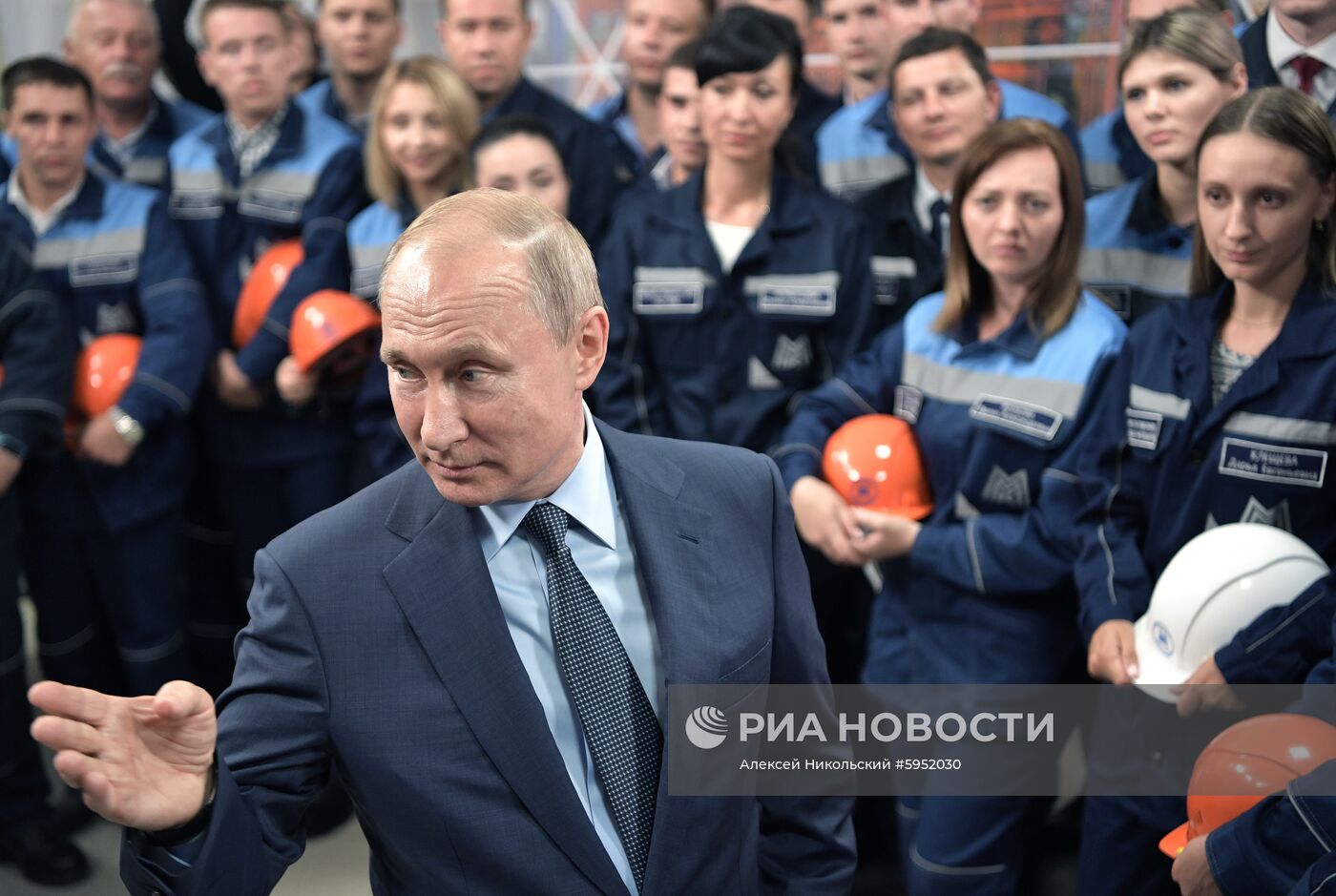 Рабочая поездка президента РФ В. Путина в Магнитогорск