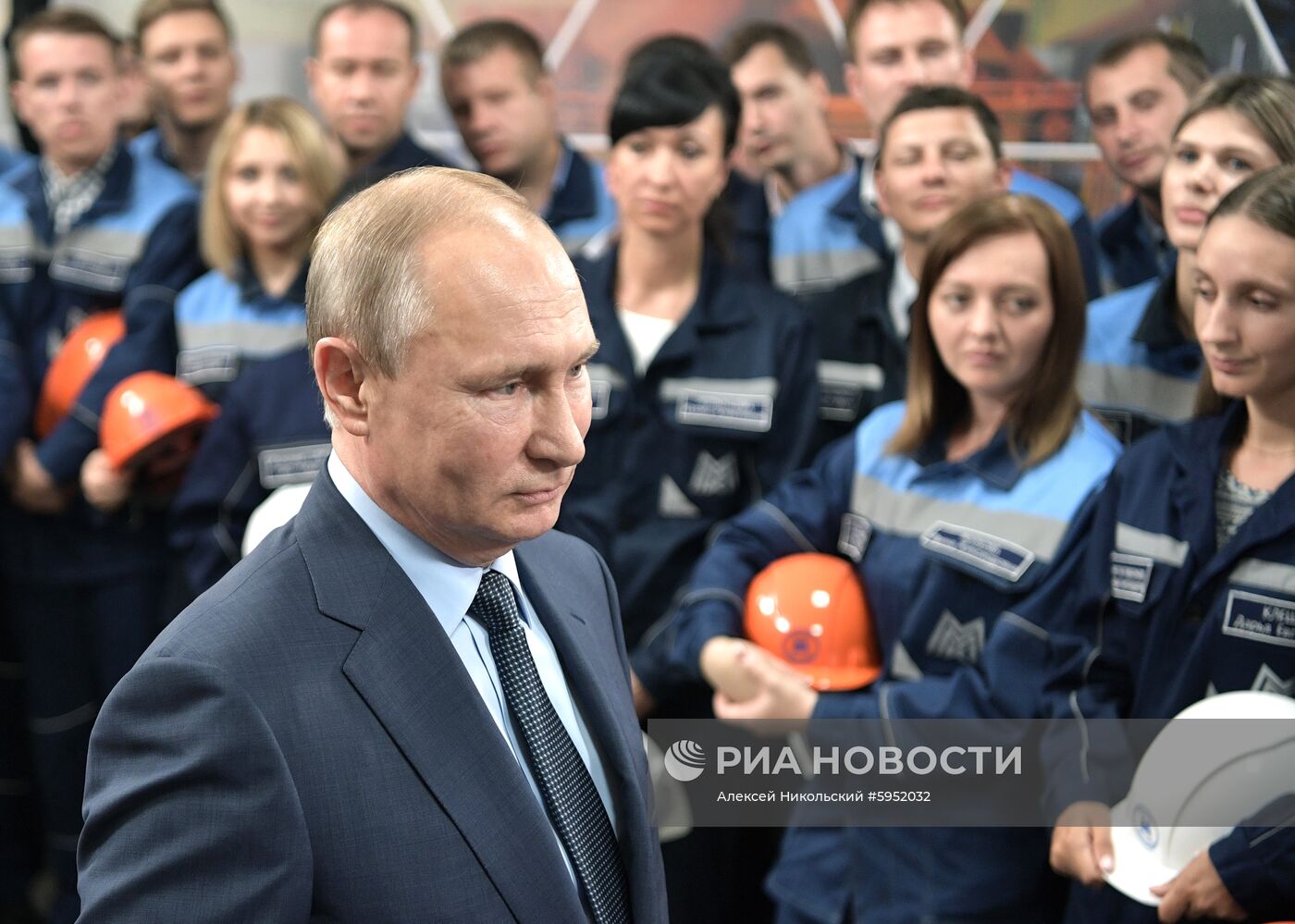 Рабочая поездка президента РФ В. Путина в Магнитогорск