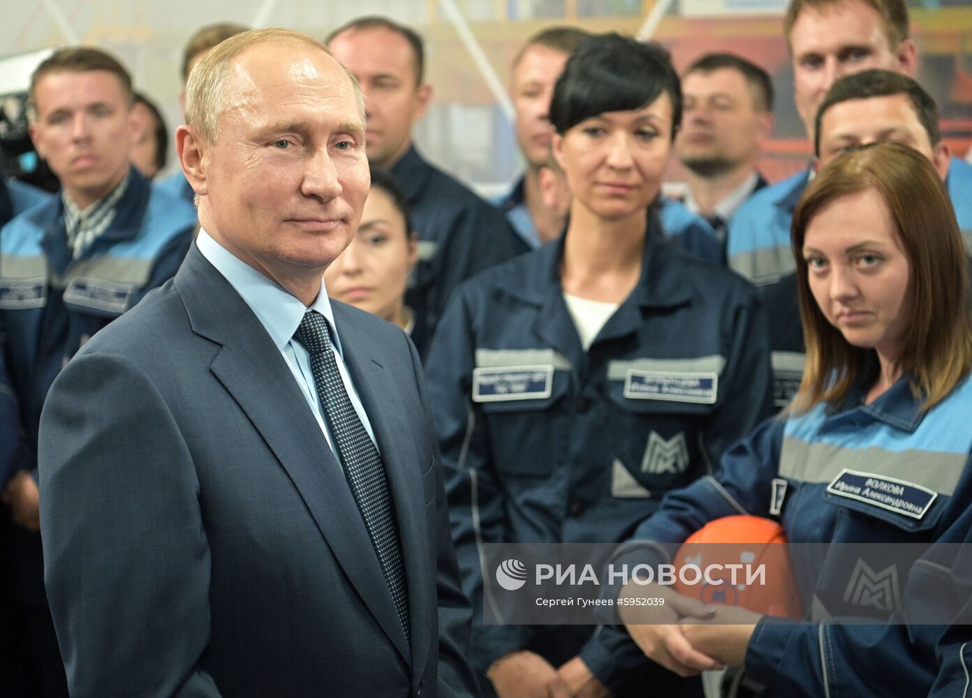 Рабочая поездка президента РФ В. Путина в Магнитогорск