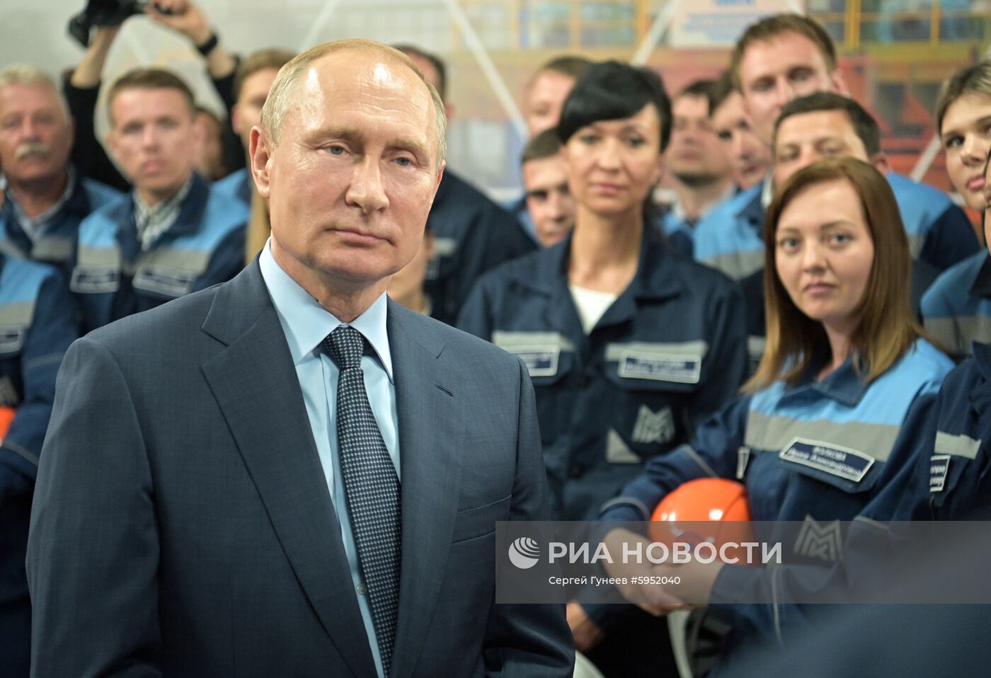 Рабочая поездка президента РФ В. Путина в Магнитогорск