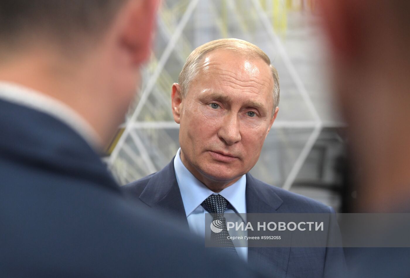 Рабочая поездка президента РФ В. Путина в Магнитогорск