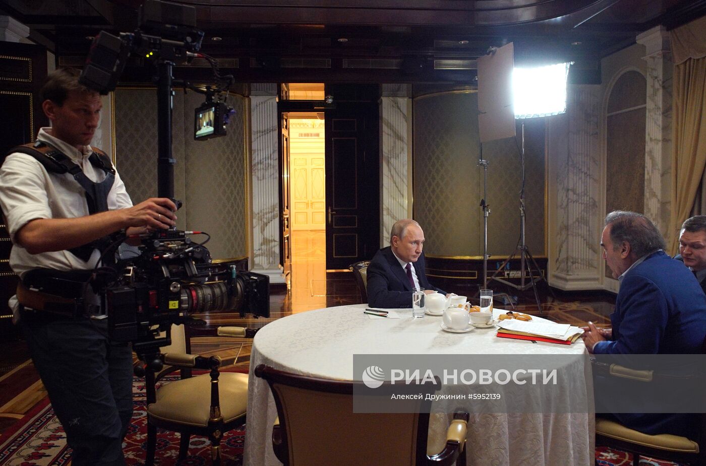 Интервью президента РФ В. Путина кинорежиссёру Оливеру Стоуну