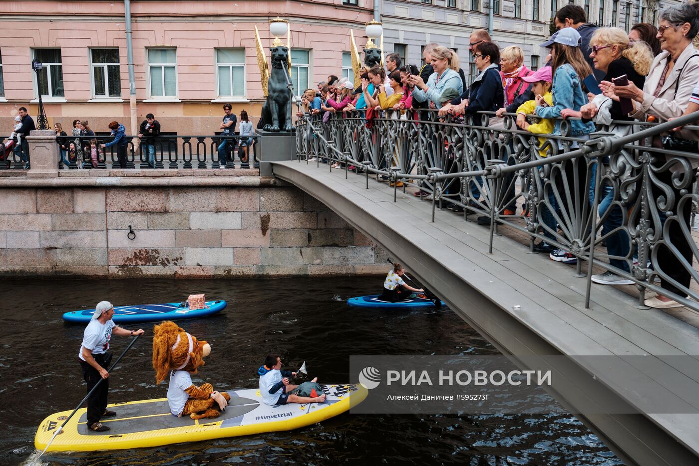 Международный фестиваль серфинга "Фонтанка-SUP"