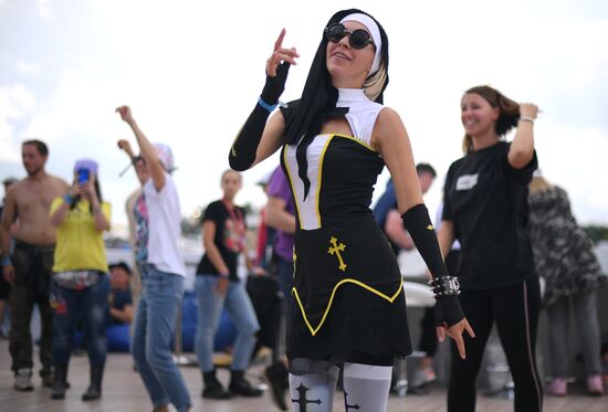 Музыкальный фестиваль "Нашествие". День второй