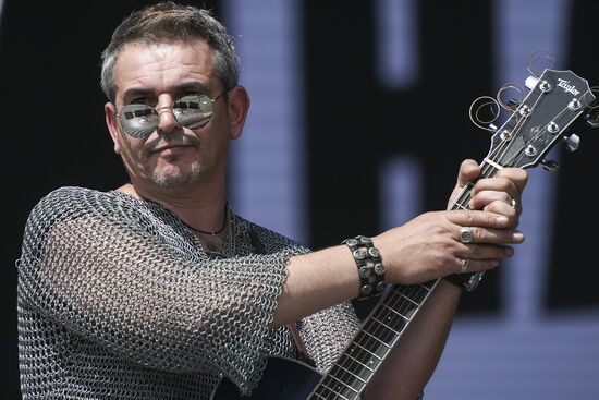 Музыкальный фестиваль "Нашествие". День второй