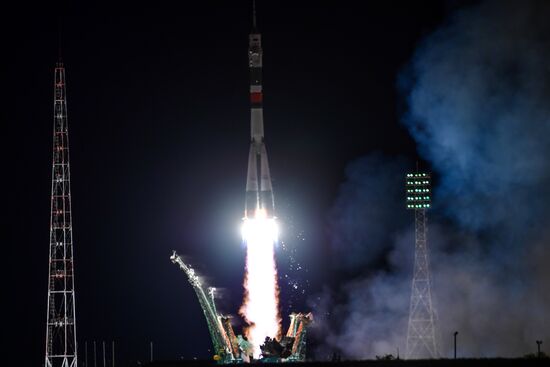 Пуск РН "Союз-ФГ" с ТПК "Сoюз МС-13" 