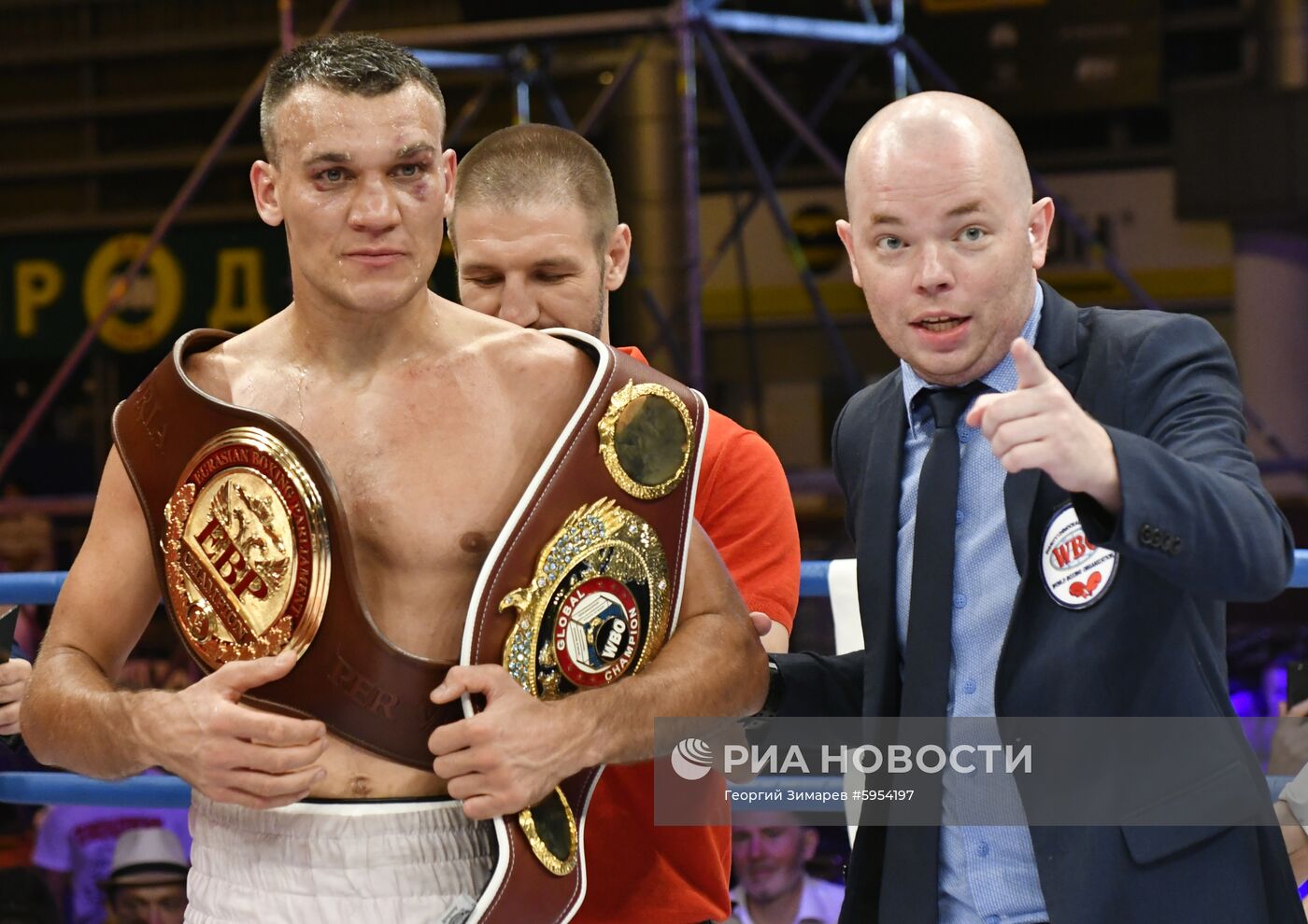 Бокс. Бой М. Власова и А. Чилемба