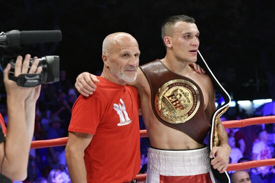 Бокс. Бой М. Власова и А. Чилемба