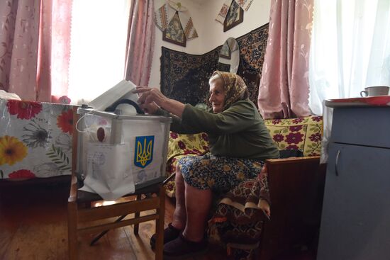 Досрочные выборы в Верховную раду Украины