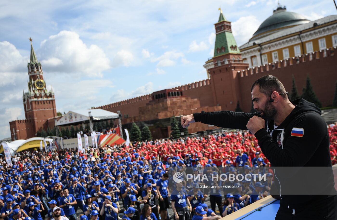 Массовая тренировка по боксу на Красной площади