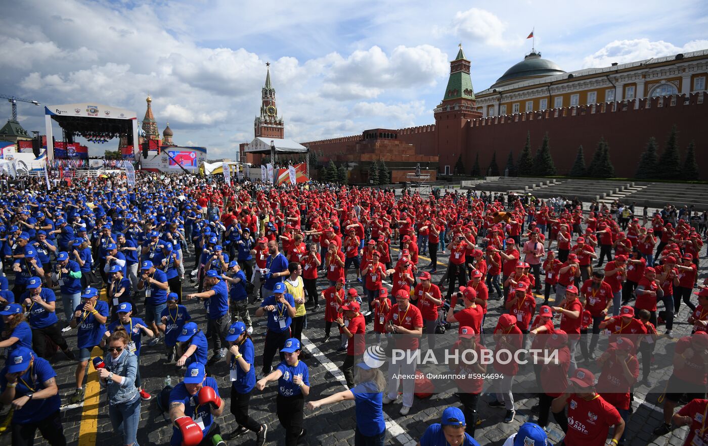 Массовая тренировка по боксу на Красной площади