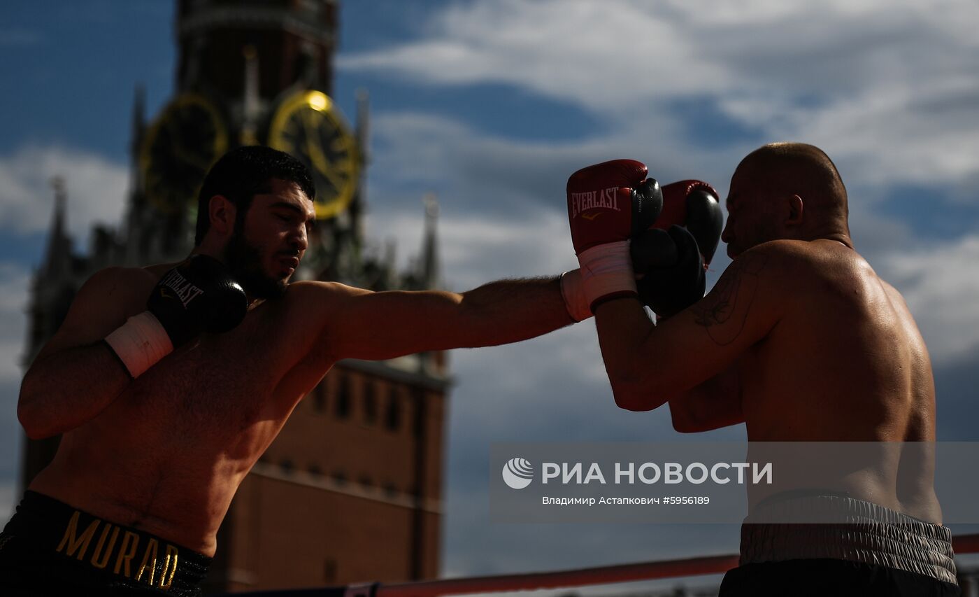 Боксерское шоу на Красной площади