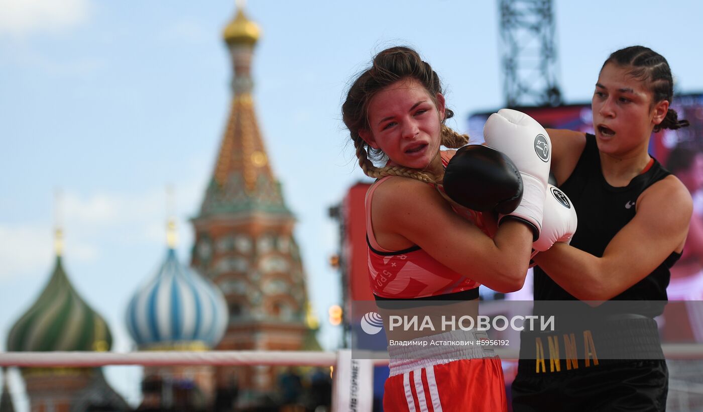 Боксерское шоу на Красной площади