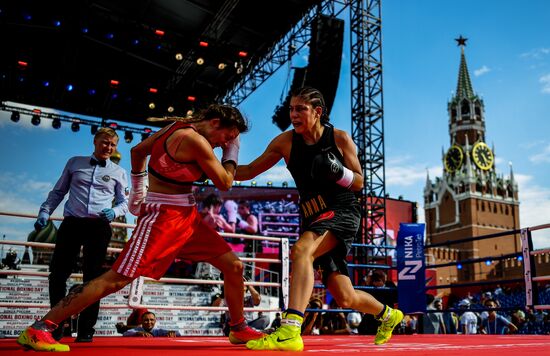 Боксерское шоу на Красной площади