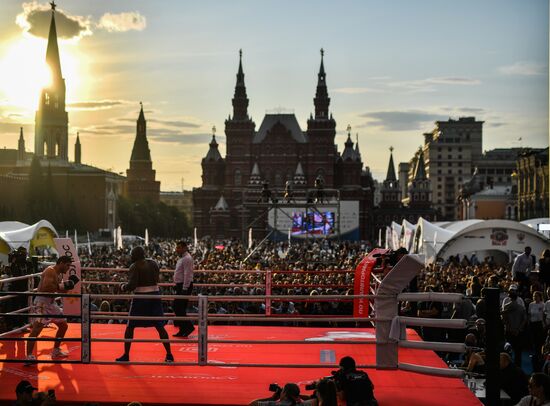 Боксерское шоу на Красной площади