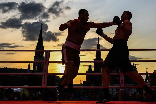 Боксерское шоу на Красной площади