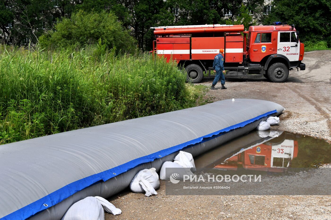 Первую водоналивную дамбу установили в Уссурийске | РИА Новости Медиабанк