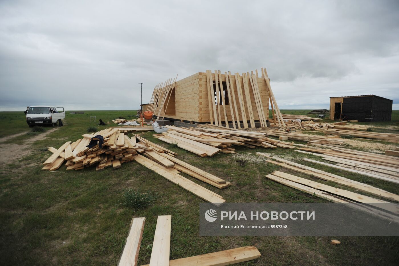 Восстановление чабанских стоянок после пожаров в Забайкалье