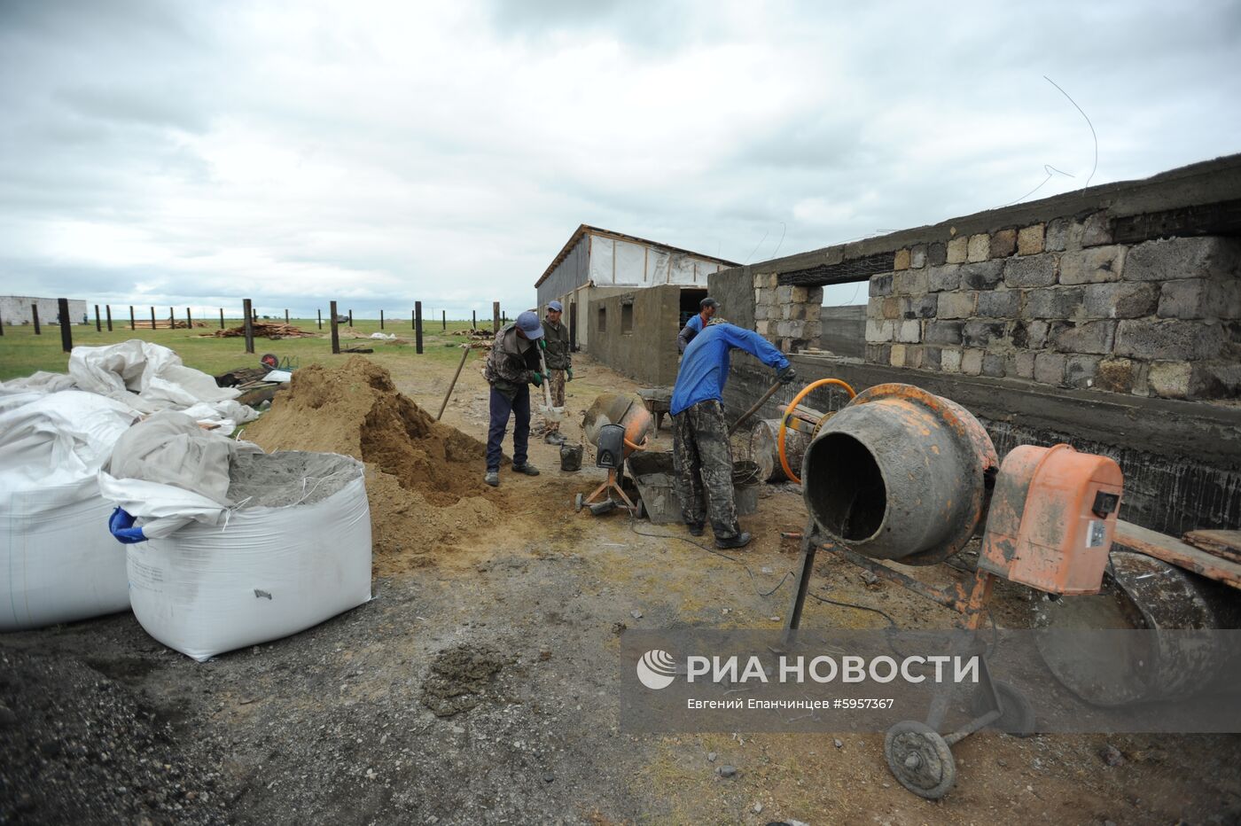 Восстановление чабанских стоянок после пожаров в Забайкалье