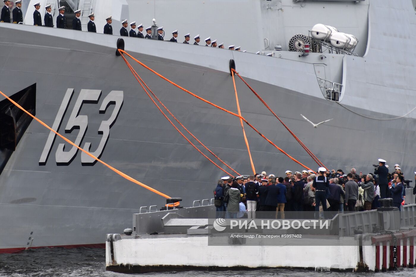 Встреча ракетного миноносца "Сиань" в Санкт-Петербурге