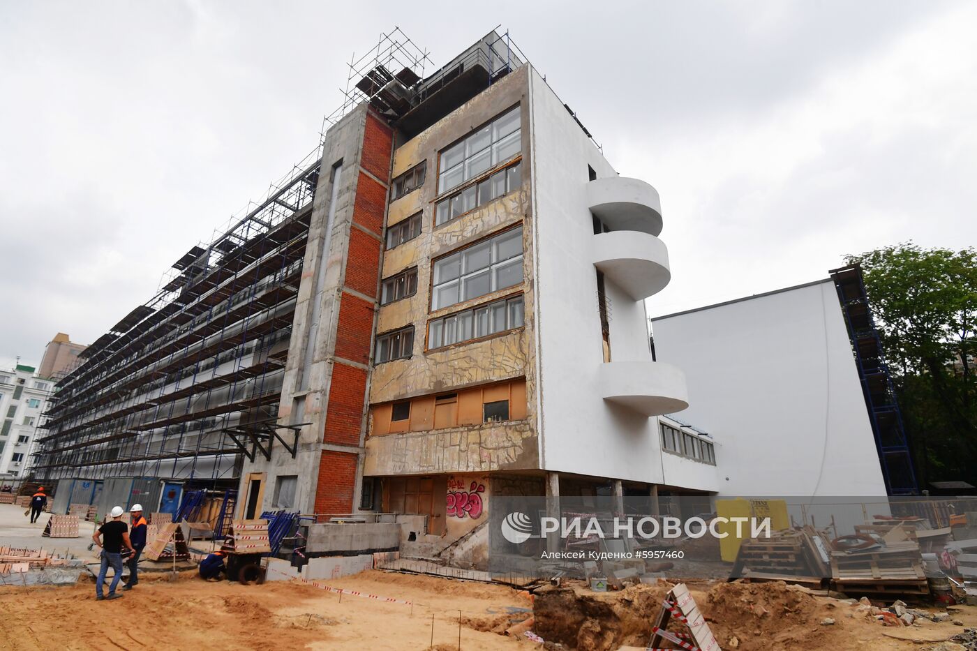 Реставрация дома Наркомфина