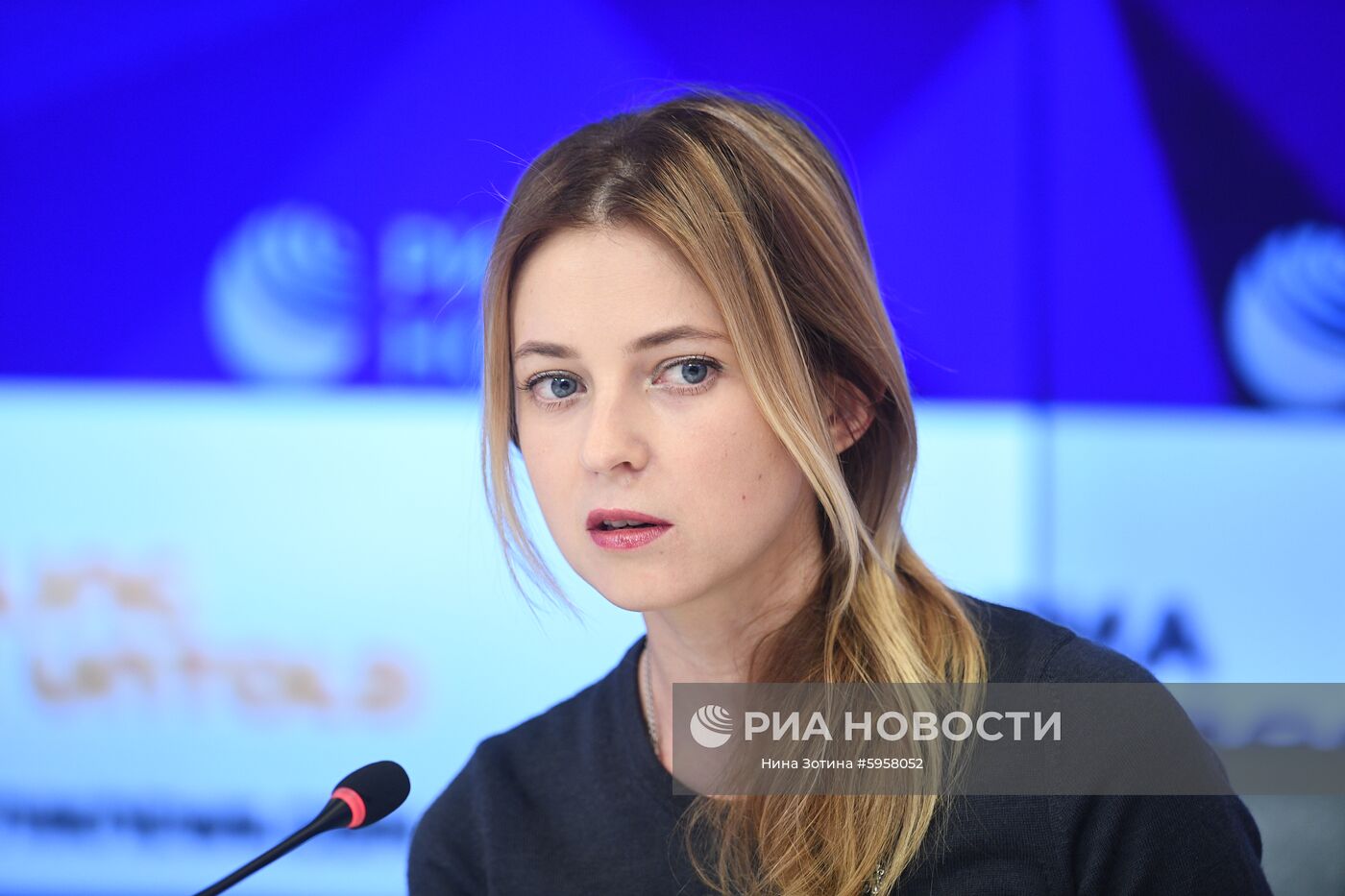 Заместитель председателя комитета Государственной Думы РФ по безопасности и противодействию коррупции Наталья Поклонская во время пресс-конференции по итогам работы в весеннюю сессию. Место: Россия, Москва. Автор: Нина Зотина/РИА Новости. П/к заместителя председателя комитета ГД РФ по безопасности и противодействию коррупции Н. Поклонской