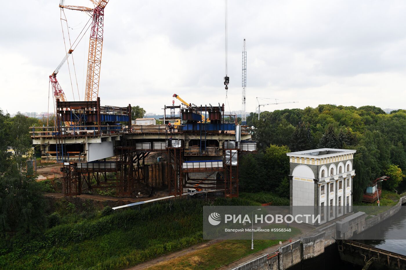 Строительство Карамышевского моста